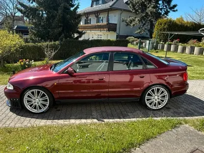 Gebraucht Audi A4 Performance 125 PS (91 kW) 1997 Rot Limousine