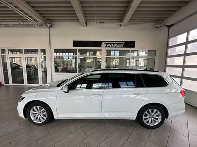 Weiß Gebraucht 2020 VW Passat Business Kombi | 19.699 € (Guter Preis)