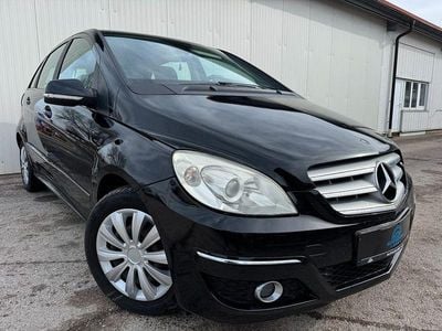 Gebraucht Mercedes B180 109 PS (80 kW) 2010 Schwarz Van / Kleinbus