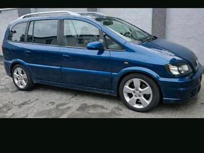 Blau Gebraucht 2005 Opel Zafira Van / Kleinbus | 5.500 €