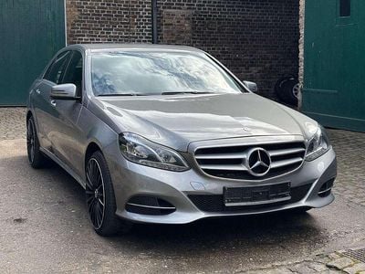Gebraucht Mercedes E200 Avantgarde 136 PS (100 kW) 2013 Palladiumsilbermetallic Limousine