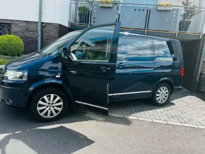 Gebraucht VW Multivan Highline 180 PS (132 kW) 2012 Blau Van / Kleinbus