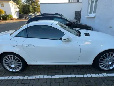 Second-hand Mercedes SLK200