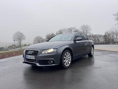 Grau Gebraucht 2011 Audi A4 Ambiente Kombi | 7.000 € (Fairer Preis)