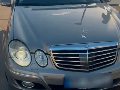 Gebraucht Mercedes E220 170 PS (125 kW) 2008 Grau Kombi