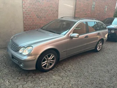 Gebraucht Mercedes C200 163 PS (119 kW) 2005 Grau Kombi