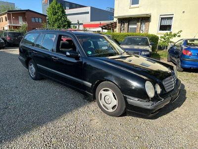 gebraucht Mercedes E240 ELEGANCE