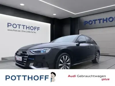 Gebraucht Audi A4 Advanced 163 PS (119 kW) 2022 Mythosschwarz metallic Kombi