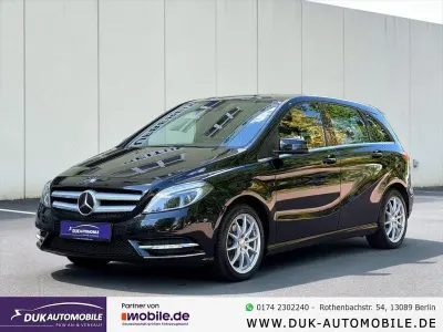 Gebraucht Mercedes B180 109 PS (80 kW) 2014 Schwarz Kleinwagen