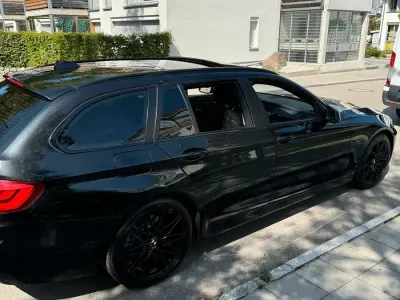 Gebraucht BMW 520 184 PS (135 kW) 2012 Schwarz Kombi