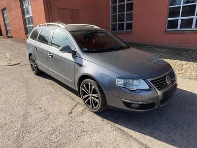 Gebraucht VW Passat 140 PS (102 kW) 2005 Grau Kombi