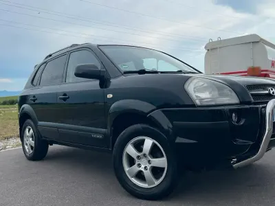 Gebraucht Hyundai Tucson 141 PS (103 kW) 2006 Schwarz SUV