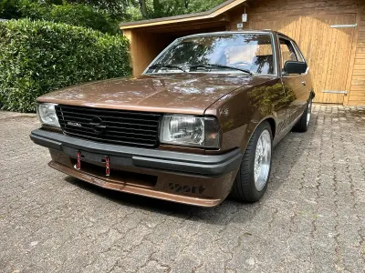 Gebraucht Opel Ascona Sport 70 PS (51 kW) 1979 Braun Limousine