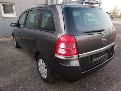 Second-hand Opel Zafira 116 CP (85 kW) 2009 Monovolum
