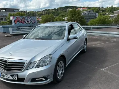 Gebraucht Mercedes E350 211 PS (155 kW) 2010 Silber Limousine