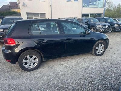 Gebraucht VW Golf VI Highline 105 PS (77 kW) 2011 Deep black perleffekt Kleinwagen