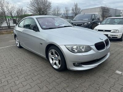 gebraucht BMW 320 i Coupe *LCI*Automatik*8-Fach-Bereift*