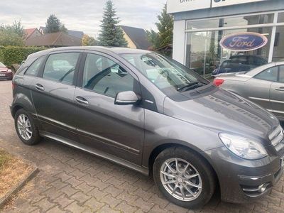Mercedes B180