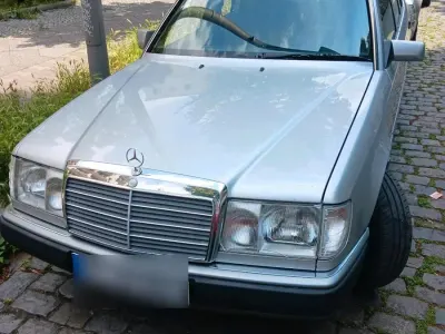 Gebraucht Mercedes 200 75 PS (55 kW) 1991 Silber Limousine