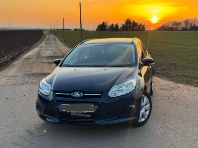 Używany Ford Focus Trend 116 KM (85 kW) 2014 Niebieski Kombi