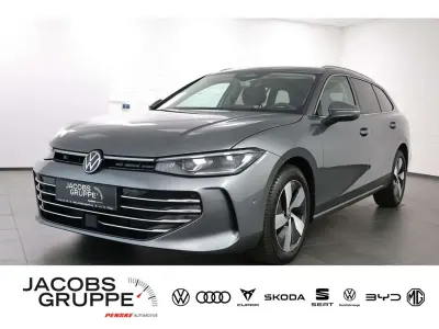 Gebraucht VW Passat Elegance 150 PS (110 kW) 2025 Grau Kombi