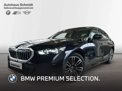 Gebraucht BMW 520 Comfort Edition 197 PS (144 kW) 2025 M carbonschwarz Limousine