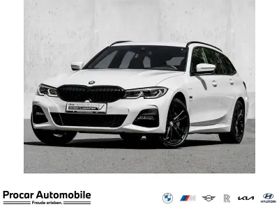 Gebraucht BMW 330 M Sport 184 PS (135 kW) 2022 Alcantara/sensateckombinatio Kombi