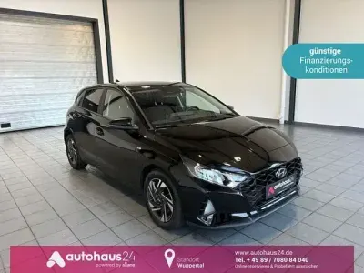 Gebraucht Hyundai i20 Trend 101 PS (74 kW) 2022 Schwarz Kleinwagen