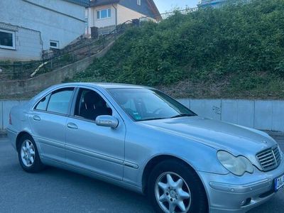 Mercedes C200