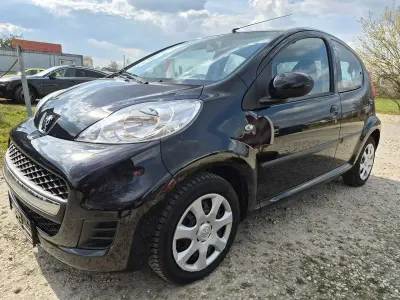 Gebraucht Peugeot 107 Filou 68 PS (50 kW) 2009 Metallicschwarz Kleinwagen