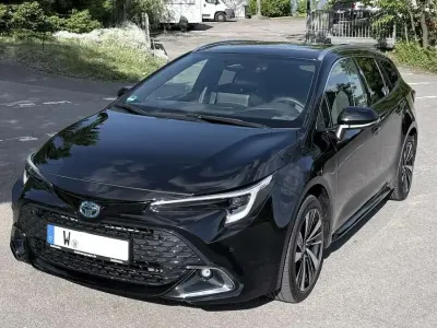 Gebraucht Toyota Corolla 178 PS (130 kW) 2025 Schwarz Kombi