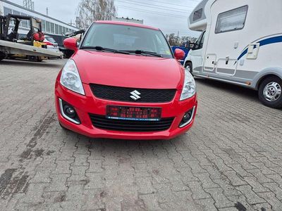 Gebraucht Suzuki Swift Club 94 PS (69 kW) 2014 Rot Kleinwagen