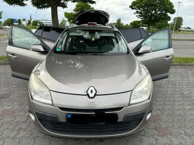 Gebraucht Renault Mégane Expression 131 PS (96 kW) 2010 Beige Limousine
