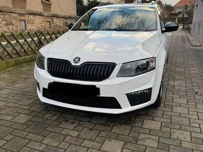 Gebraucht Skoda Octavia RS 220 PS (161 kW) 2014 Weiß Kleinwagen
