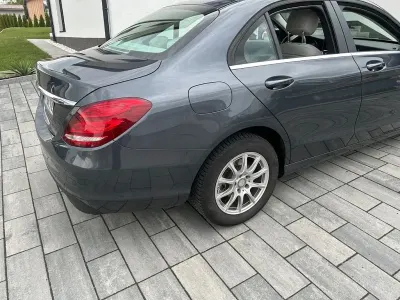 Gebraucht Mercedes C200 136 PS (100 kW) 2015 Grau Limousine