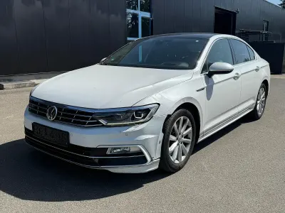 Gebraucht VW Passat R-line 239 PS (175 kW) 2017 Weiß Limousine