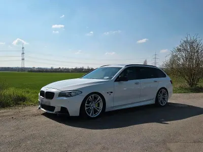 Gebraucht BMW 530 M Sport 245 PS (180 kW) 2011 Weiß Kombi