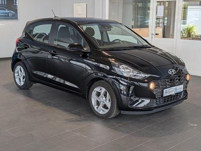 Gebraucht Hyundai i10 Trend 67 PS (49 kW) 2022 Schwarz Kleinwagen