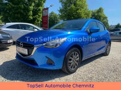 Używany Mazda 2 Center-Line 75 KM (55 kW) 2015 Niebieski Hatchback