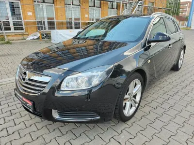 Gebraucht Opel Insignia Innovation 160 PS (117 kW) 2010 Schwarz Kombi