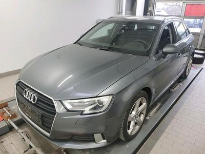 Grau Gebraucht 2019 Audi A3 Sport Limousine | 14.490 € (Guter Preis)