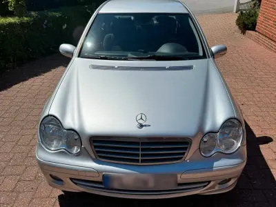 Gebraucht Mercedes C200 122 PS (89 kW) 2006 Silber Limousine
