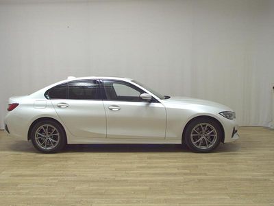 Gebraucht BMW 320 Sport Line 190 PS (139 kW) 2021 Weiss Limousine
