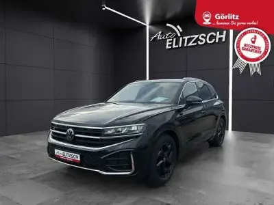 Gebraucht VW Touareg R-line 231 PS (169 kW) 2024 Grenadillschwarz metallic SUV