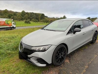 Mercedes EQE300