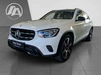 Używany Mercedes GLC220 Night 194 KM (142 kW) 2019 Biały SUV