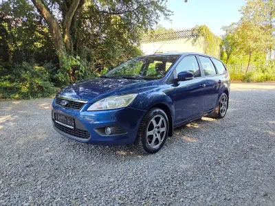 Gebraucht Ford Focus Style 145 PS (106 kW) 2009 Blau Kombi