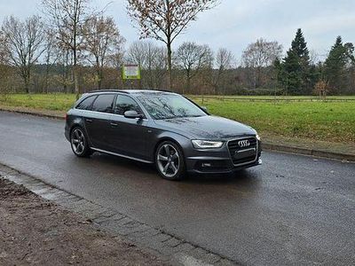 Grau Gebraucht 2015 Audi A4 S-Line Kombi | 12.500 € (Fairer Preis)