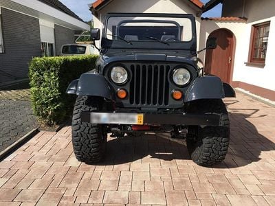 Grau Gebraucht 1977 Jeep CJ SUV | 35.000 €