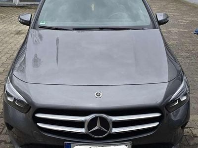 Usata Mercedes B200 Progressive 163 CV (119 kW) 2021 Grigio Monovolume